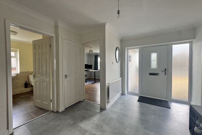 32, Black Lion Road, Llanelli photo 2