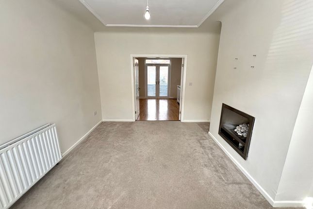 24, Westdale Road, BIRKENHEAD photo 3