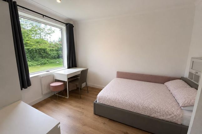 Flat 18, Fairfield Court, Manchester photo 3
