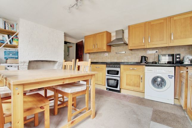 2 Porters Yard, High Street, Chatteris photo 2