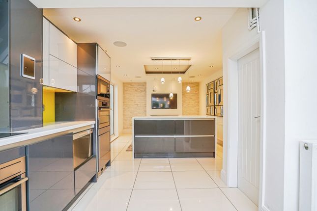 81, Ring Road, Leeds photo 2