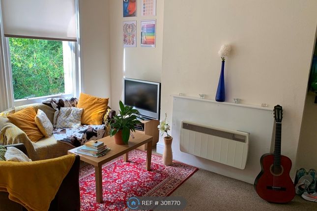 Flat, Heaton Moor Road, Stockport photo 5