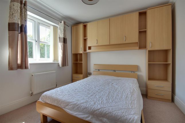 16, St. Georges Court, Willerby photo 4