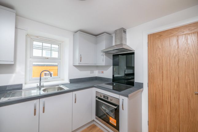 13a, Queen Street, Bude photo 4