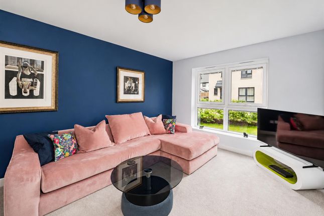 3, Grayburn Loan, Dundee photo 2