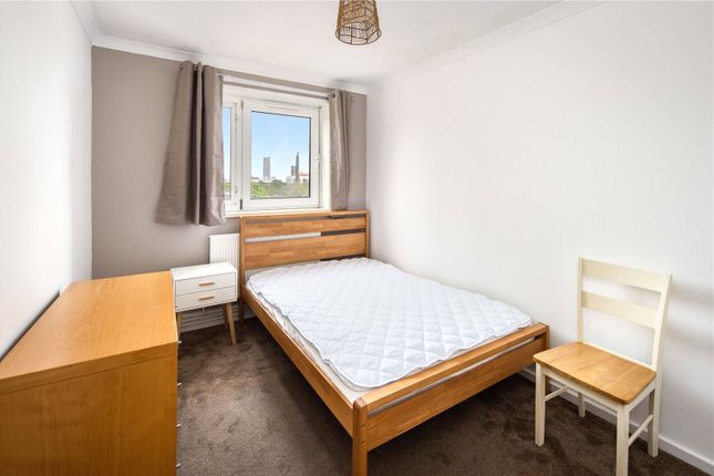 Flat to rent in Waverton House, Jodrell Road, Bow, London