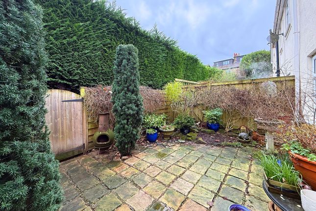 9 St. Magnus Court Cold Bath Road, Harrogate photo 3