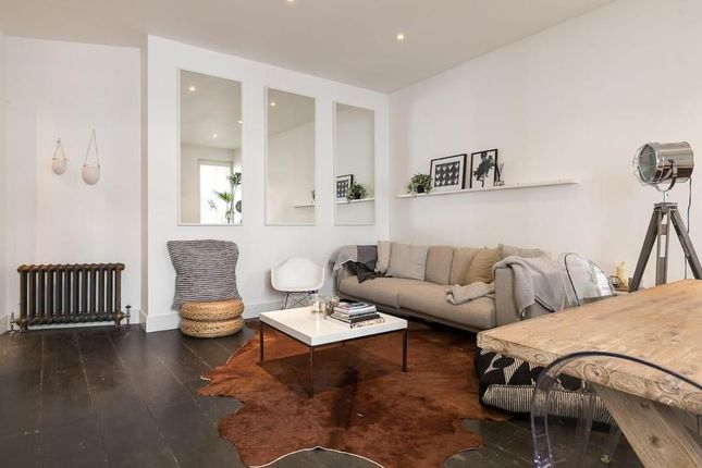 Flat for sale in 40 New Oxford Street, Bloomsbury Covent Garden, London