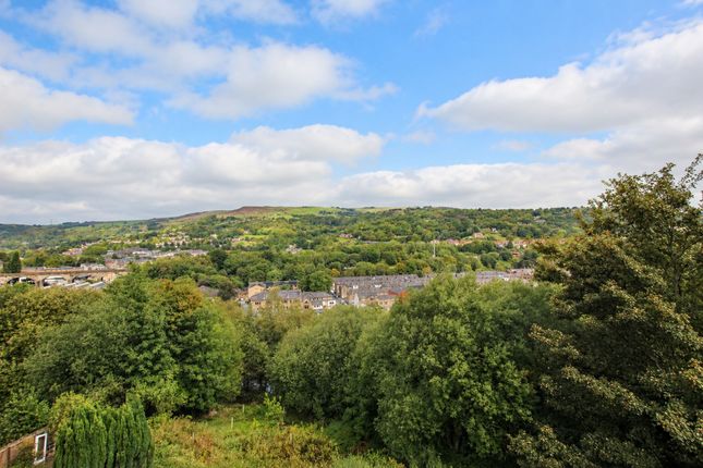 107 Longfield Road, Todmorden photo 2