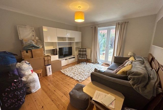 38, Tarn Close, Farnborough photo 2