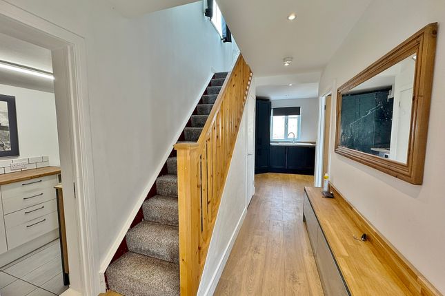 91, Deerhurst Crescent, Portsmouth photo 4