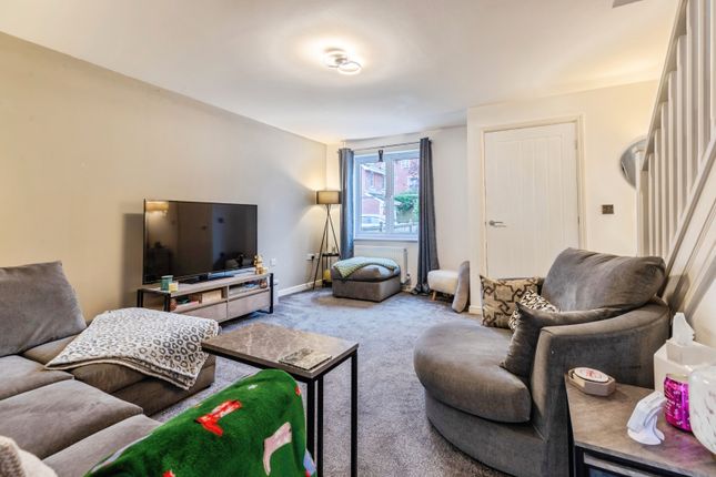 15, Aldwyn Close, Manchester photo 4