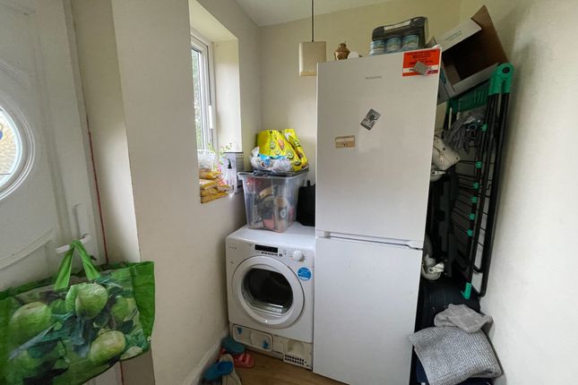 16 Summerfield Road, Manchester photo 5