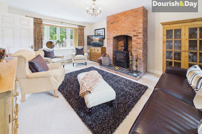 32 Twemlows Avenue, Whitchurch photo 2