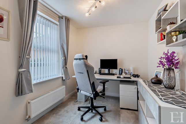 8630549-Interior01Wm-800