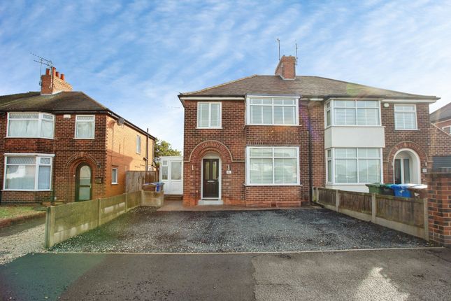 3-bed semi-detached on Little Barn Lane, Nottinghamshire, £190,000