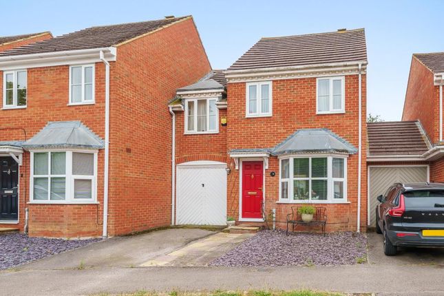 Semi-detached house for sale in Lark Vale, Aylesbury