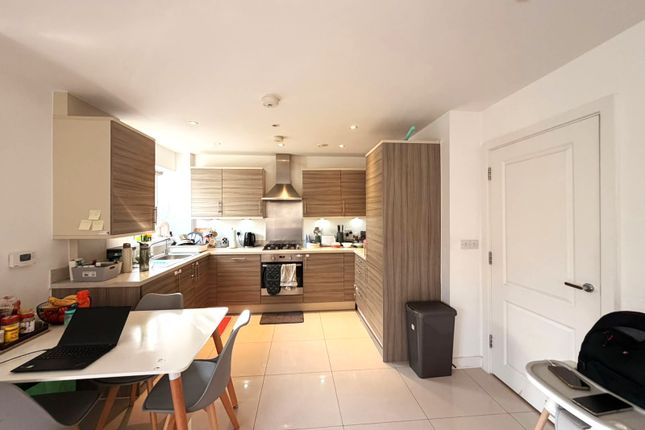 Flat 3, Honeysuckle Court, 15, Damson Way, Carshalton photo 4