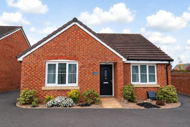 2-bed bungalow on 7, Tawny Close, Devon, £320,000