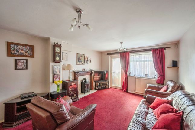 10, Rolling Dales Close, Rotherham photo 2