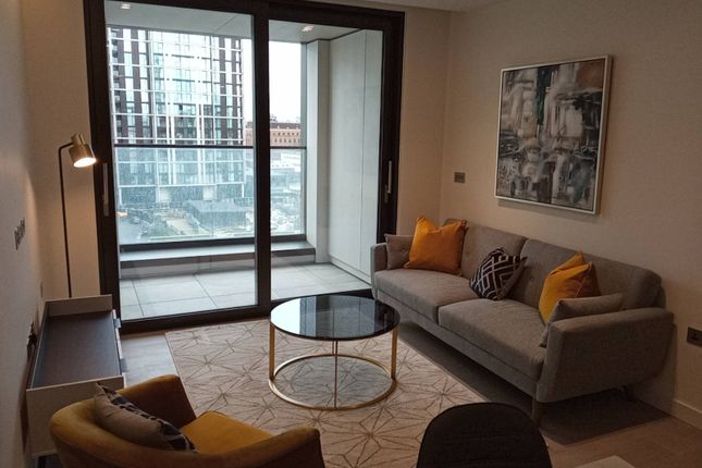 Thumbnail Triplex to rent in Newcastle Place, London