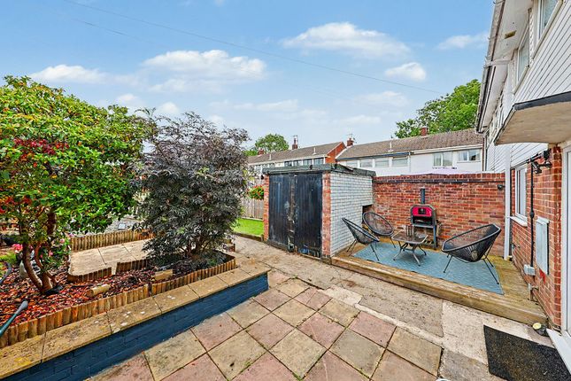 6, Grasscroft Close, Chesterfield photo 4