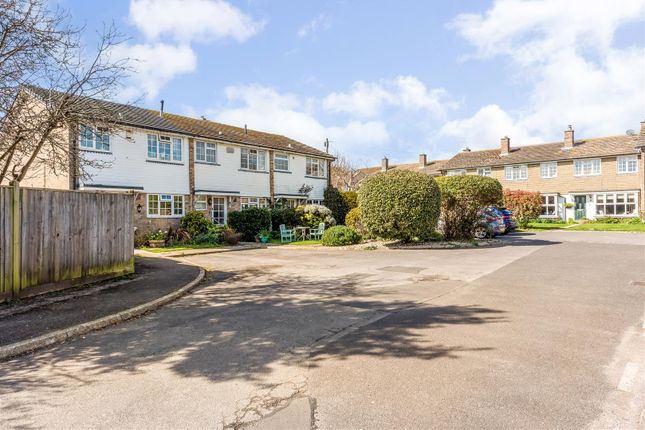 3, Cunliffe Close, Chichester photo 2