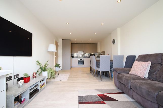 Apartment 27, Meadow House, Maidenhead photo 4
