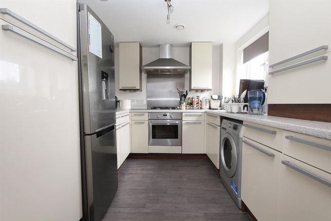 Flat, 11, 40 Mollison Drive, Wallington photo 3