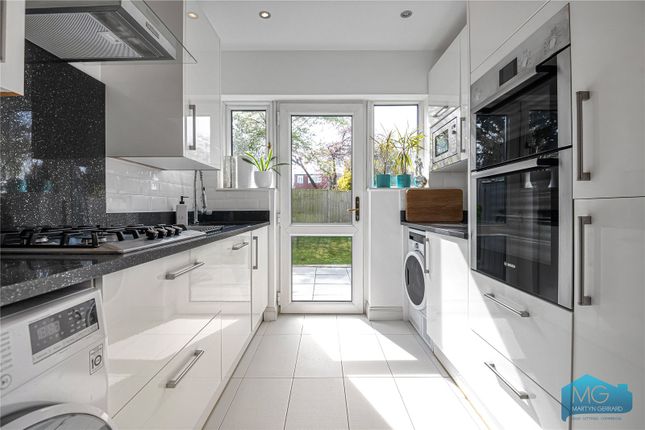 25, Longfield Avenue, London photo 4