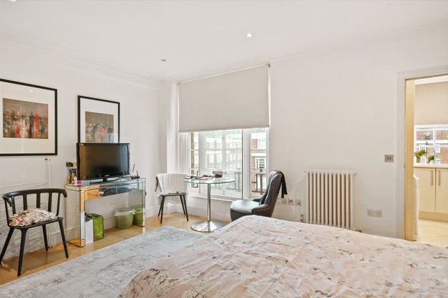Studio for sale in Forset Court, London