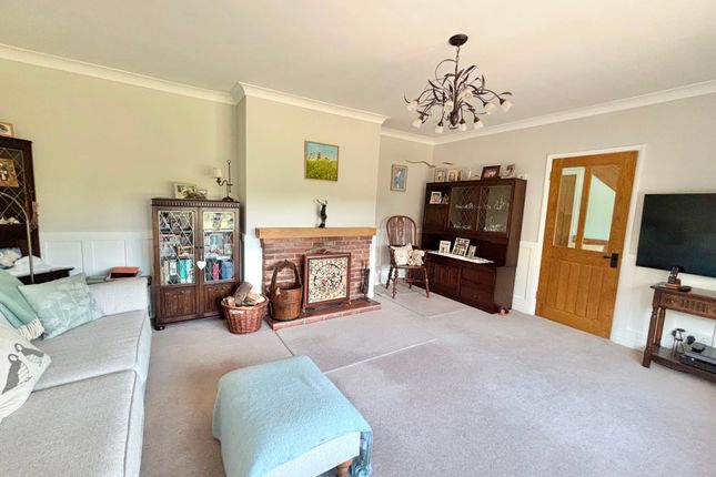 7 Ursula Avenue, Selsey photo 3