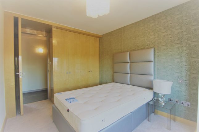 Flat for sale in Hyde Park Square, Westminster