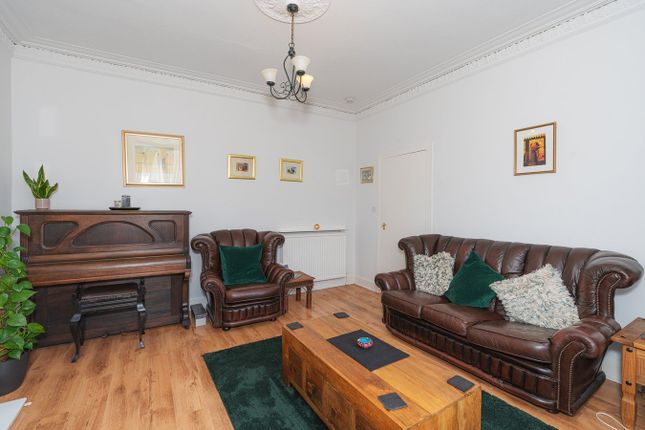 227, Stenhouse Street, Cowdenbeath photo 3
