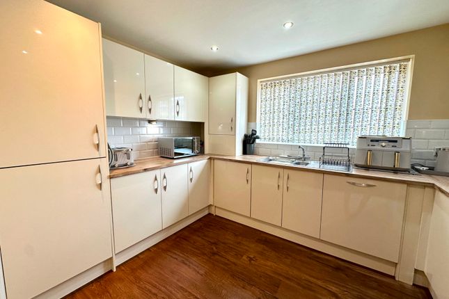 11, Norman Drive, Tipton photo 2