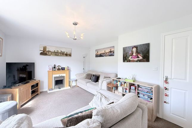 13, Jenkinson Drive , Redding  photo 3