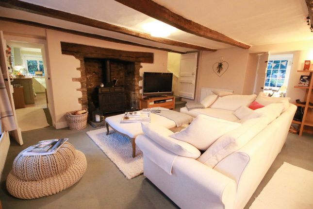 21, Four Ash Street, Usk photo 2