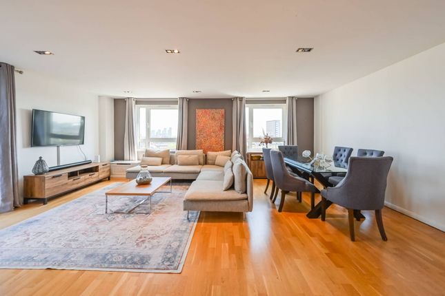 Flat for sale in Limeharbour E14, Canary Wharf, London,
