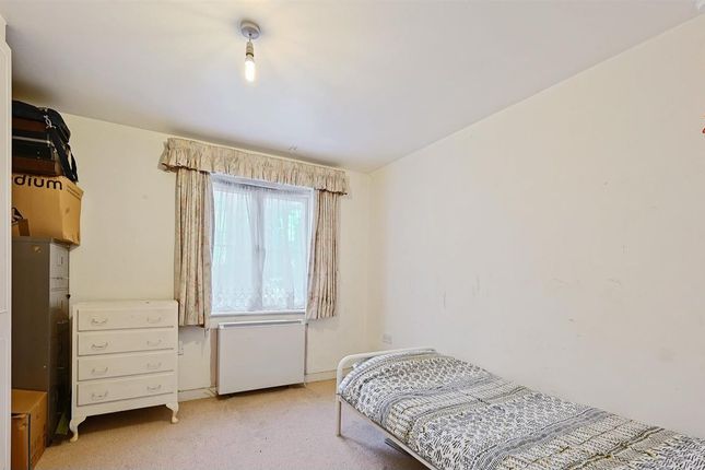 50, Beechwood Grove, London photo 4