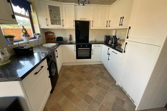 103 Rosebank Avenue, Hornchurch photo 3