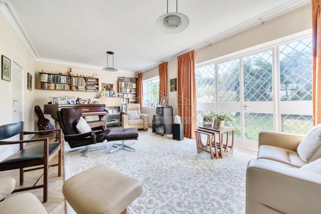 4, Dorset Drive, Edgware photo 4