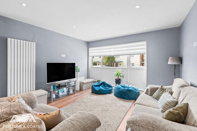 32, Upper Park, Harlow photo 4