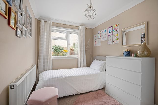 Terraced house for sale in Ifield Way, Gravesend