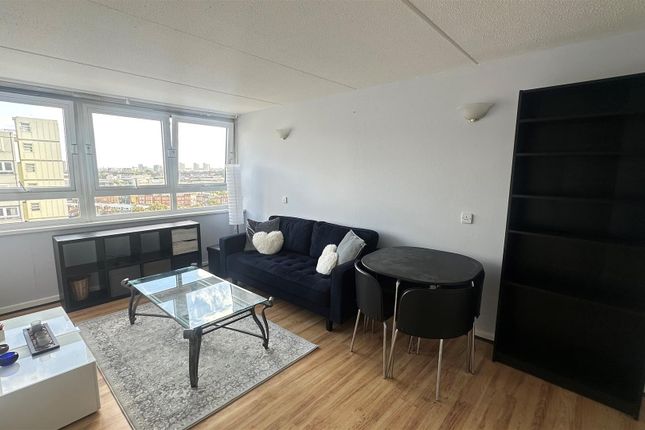 Connor Court, Living Room, Eh.Jpg