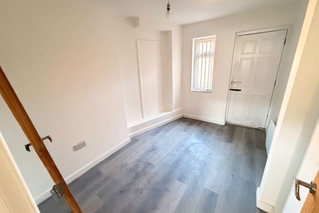 Bottom Floor Flat, 66 Elm Grove, Hayling Island photo 4