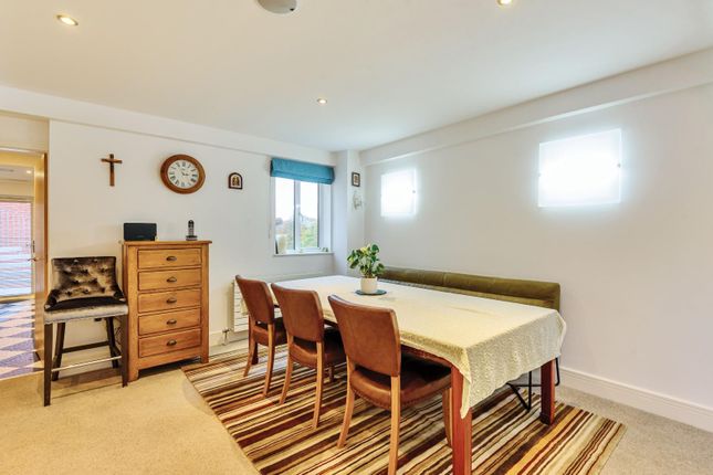 Flat for sale in 15 Riverview Court, Bridge Street, Hereford