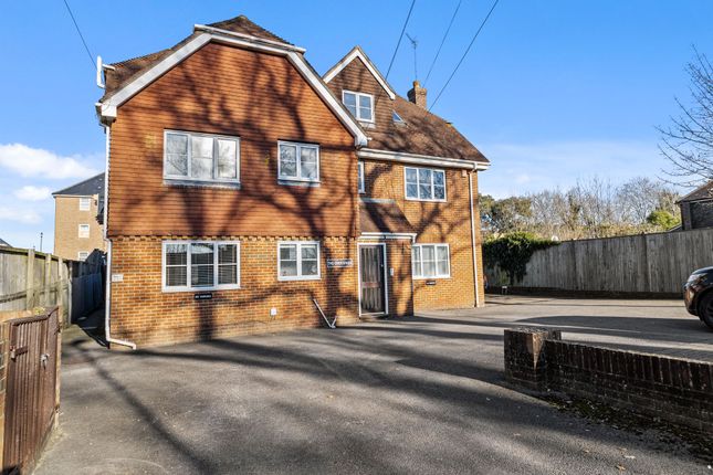 Thumbnail Flat for sale in Parsonage Road, Horsham