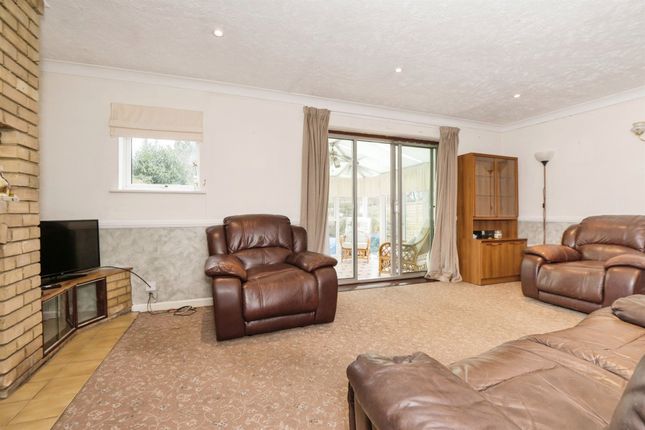 Detached bungalow for sale in Middle Road, North Baddesley, Southampton