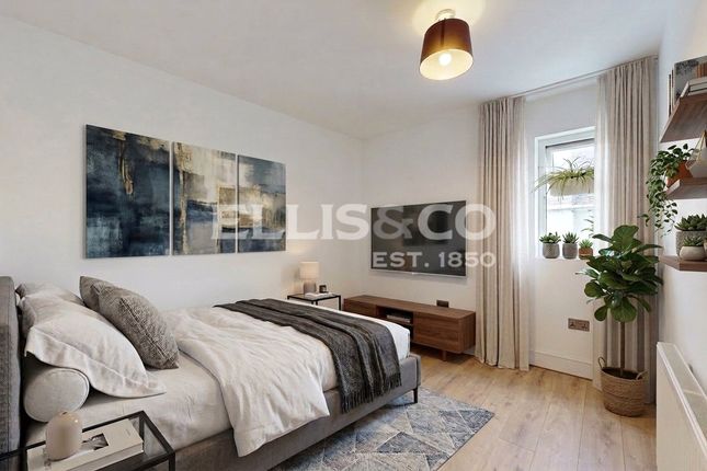 33A, Park Chase, Wembley photo 4