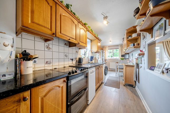 27, Rosecroft Close, Orpington photo 3